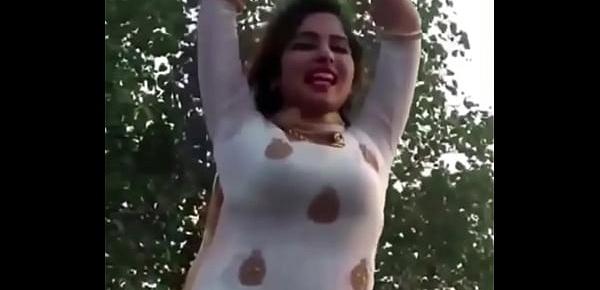  Punjabi Girl Dancing